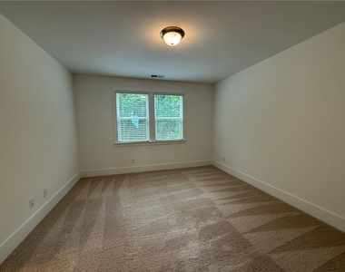 1682 Hannah Terrace Nw - Photo Thumbnail 16