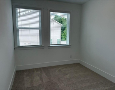 1682 Hannah Terrace Nw - Photo Thumbnail 22