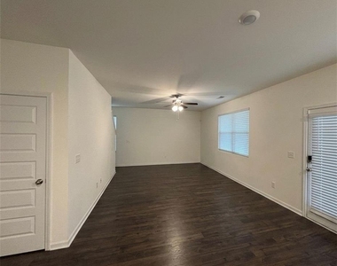 274 Canyon Ferry Way - Photo Thumbnail 2