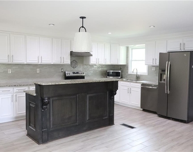 3432 Gilleland Circle - Photo Thumbnail 9