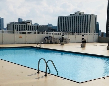 1122 N Clark Street - Photo Thumbnail 10
