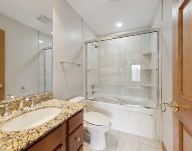 17w234 Massel Court - Photo Thumbnail 21