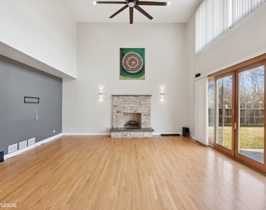 17w234 Massel Court - Photo Thumbnail 9