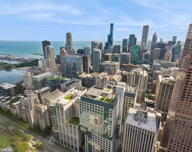180 E Pearson Street - Photo Thumbnail 16