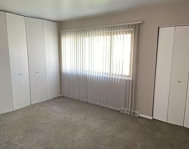 1015 Casa Drive - Photo Thumbnail 6