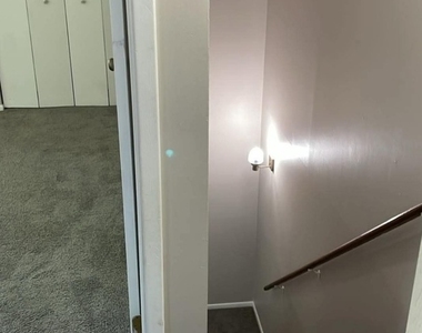 1015 Casa Drive - Photo Thumbnail 5