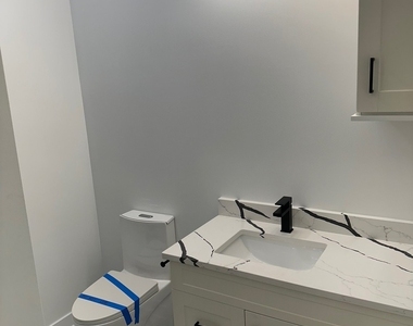 218 Washington Street - Photo Thumbnail 4