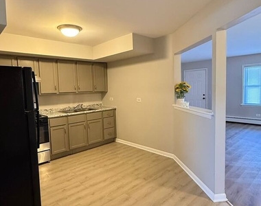 1119 E Algonquin Road - Photo Thumbnail 29
