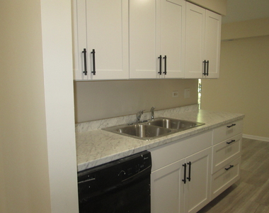 920 Casey Court - Photo Thumbnail 2