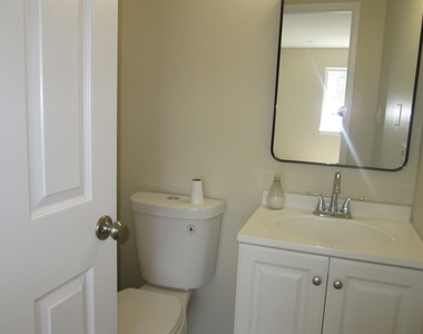 920 Casey Court - Photo Thumbnail 10