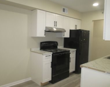 920 Casey Court - Photo Thumbnail 3