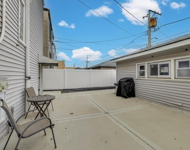 1337 S Austin Boulevard - Photo Thumbnail 15