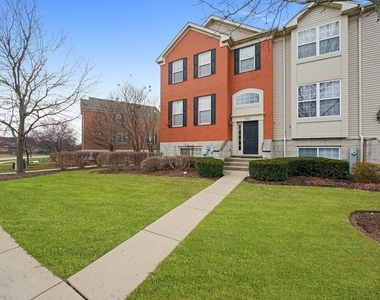 760 Lambert Lane - Photo Thumbnail 1