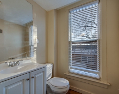 325 E Chicago Street - Photo Thumbnail 11