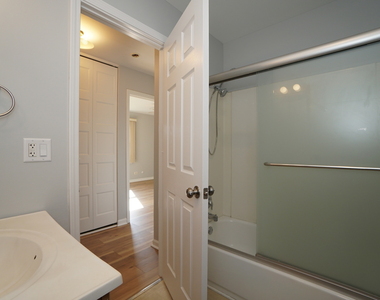 223 Harvest Court - Photo Thumbnail 14