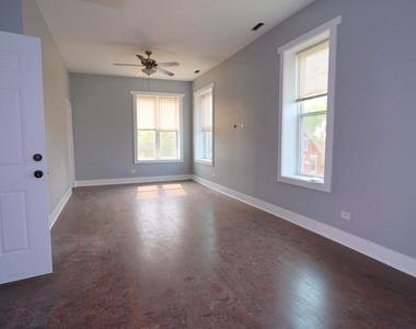 2858 S Saint Louis Avenue - Photo Thumbnail 2