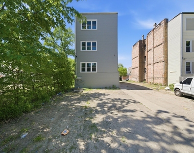 541 N Lawndale Avenue - Photo Thumbnail 11
