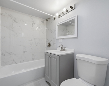 541 N Lawndale Avenue - Photo Thumbnail 7