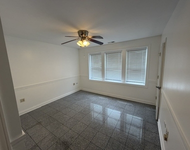 2140 W 23rd Street - Photo Thumbnail 4