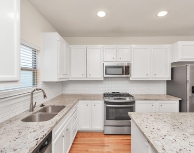 3627 Main Plaza Drive - Photo Thumbnail 16