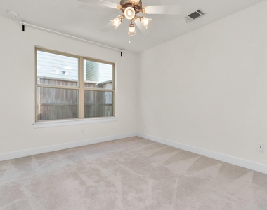 3627 Main Plaza Drive - Photo Thumbnail 3