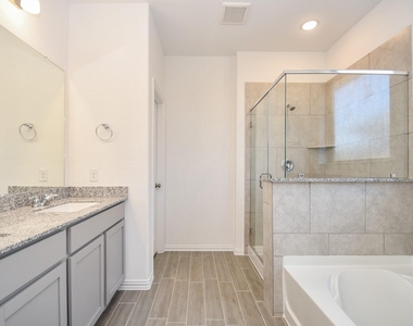 31322 Horseshoe Meadow Bend Lane - Photo Thumbnail 15
