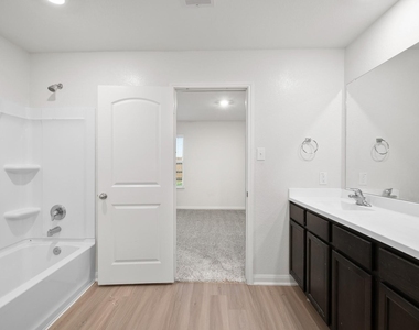 8410 Bermuda Blue Road - Photo Thumbnail 24