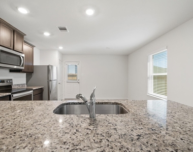 8410 Bermuda Blue Road - Photo Thumbnail 4