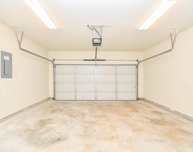 2307 Warhol Way - Photo Thumbnail 30