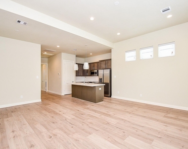 2307 Warhol Way - Photo Thumbnail 13