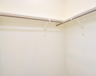 2307 Warhol Way - Photo Thumbnail 6