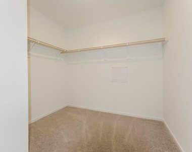 16118 Hatton Drive - Photo Thumbnail 10