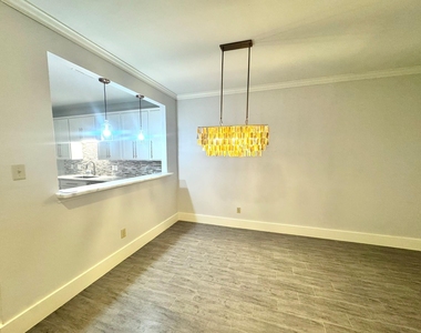 2323 Bering Drive - Photo Thumbnail 10