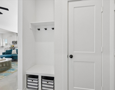 9702 Soto Street - Photo Thumbnail 11