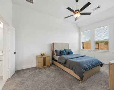 9702 Soto Street - Photo Thumbnail 3