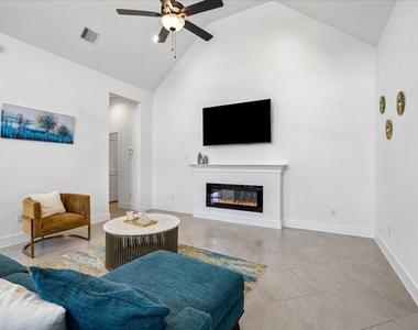 9702 Soto Street - Photo Thumbnail 9