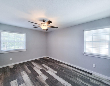 7202 Sandle Street - Photo Thumbnail 15