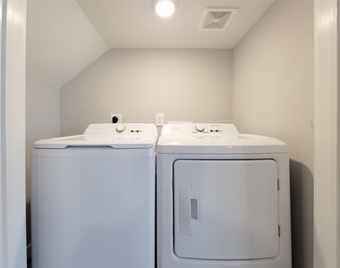 7202 Sandle Street - Photo Thumbnail 13