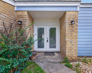 12079 Maverick Drive - Photo Thumbnail 4