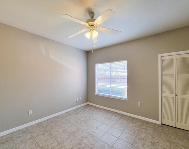 4041 Drake Street - Photo Thumbnail 14