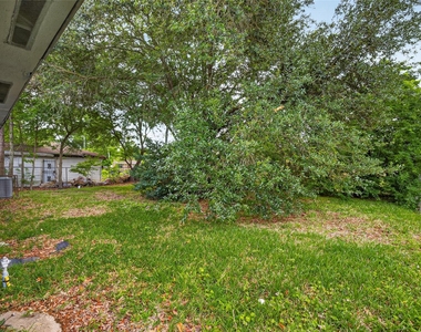 3918 Tavenor Lane - Photo Thumbnail 32