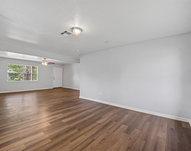 3918 Tavenor Lane - Photo Thumbnail 25