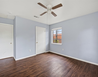 3918 Tavenor Lane - Photo Thumbnail 18