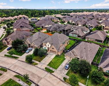 3311 Pleasant Hollow Lane - Photo Thumbnail 4