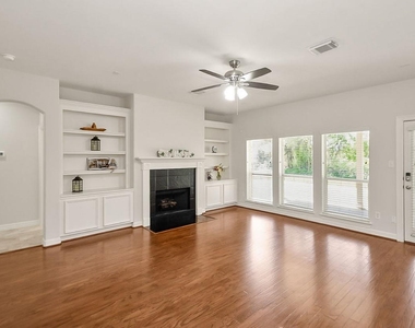 4119 Pembrooke Way - Photo Thumbnail 6