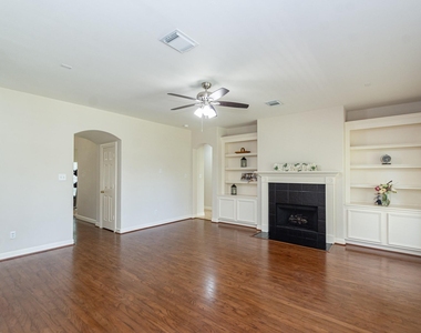4119 Pembrooke Way - Photo Thumbnail 5