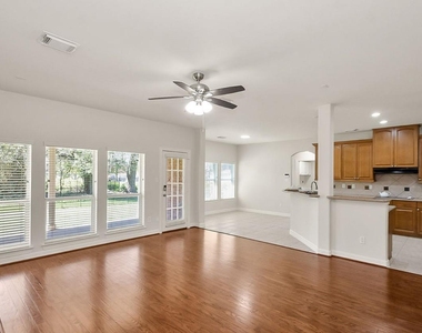 4119 Pembrooke Way - Photo Thumbnail 7