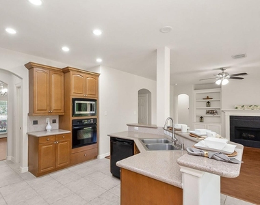 4119 Pembrooke Way - Photo Thumbnail 15