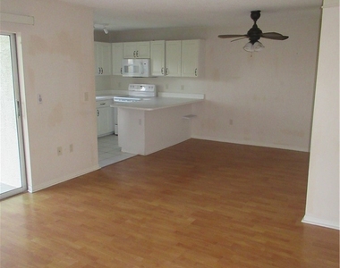 441 Quail Forest Boulevard - Photo Thumbnail 2