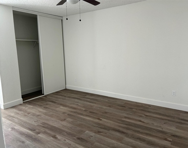 6119 Dryad Drive - Photo Thumbnail 13